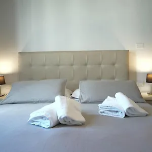 https://il-valentino-luxury-houses.it-tuscanyhotel.com